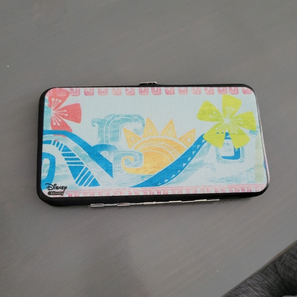 Danielle Nicole Disney Moana Bag Like New Never Used with Wallet & Keychain - Picture 7 of 8